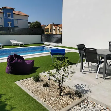 Apartment Volme Mit Pool In Ruhiger Lage