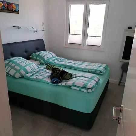 Appartamento Volme Mit Pool In Ruhiger Lage Banjole